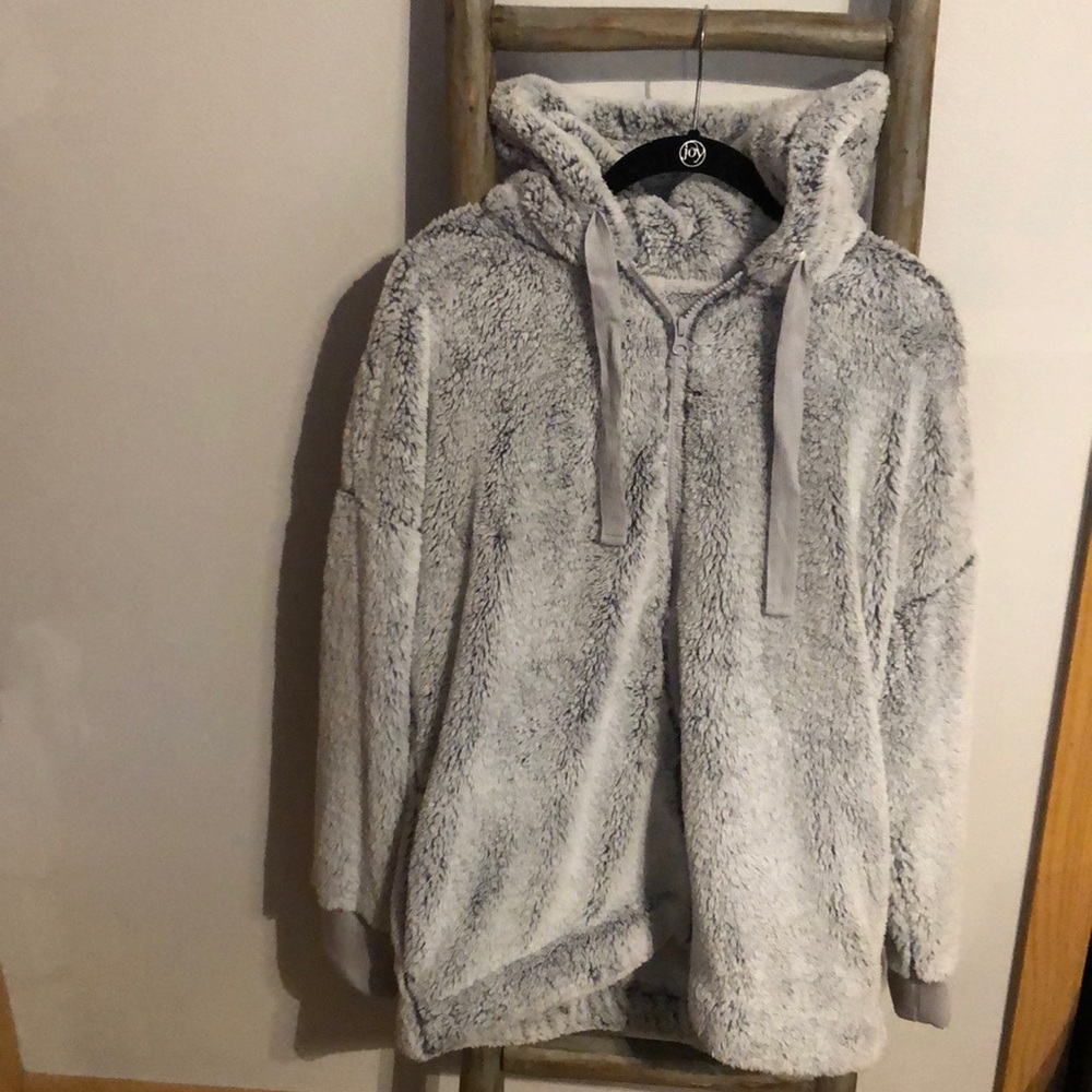 NWT Lou & Grey for Loft jacket/hoodie. Size L